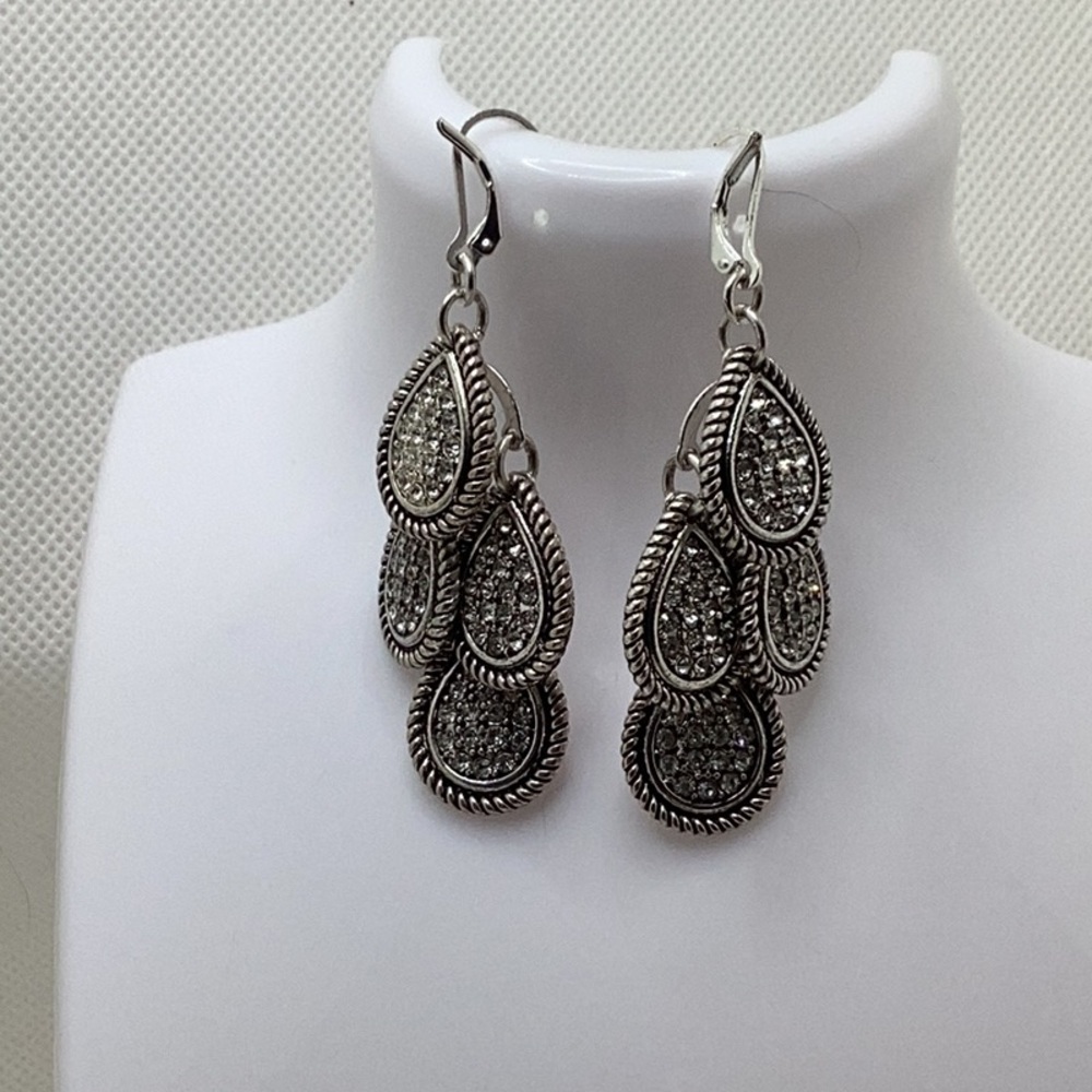 Elegant Vintage Silver Teardrop Earrings